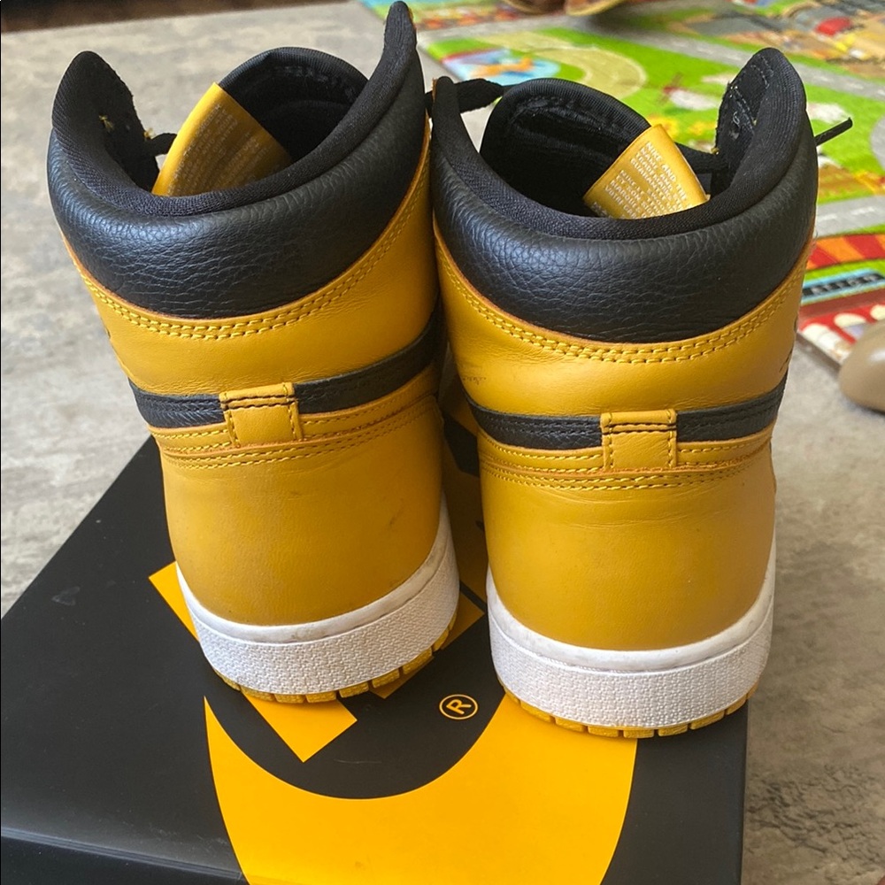 Nike Black and Yellow High-Top Sneakers. Jordan pollen leather 9,5 size - Picture 5 of 6